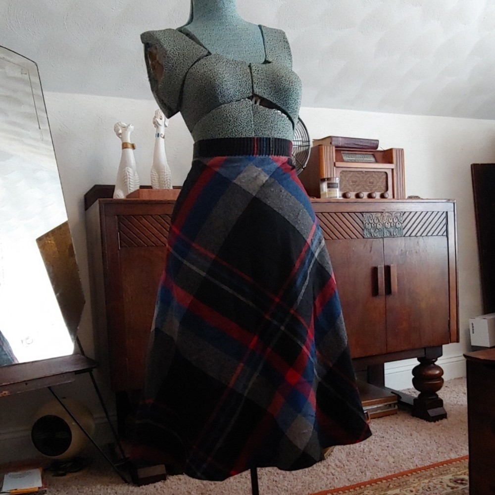 Vintage wool skirt